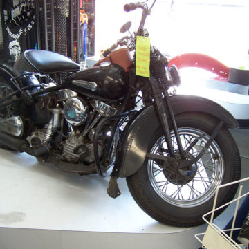 Jet Black Motorcycle – Pan